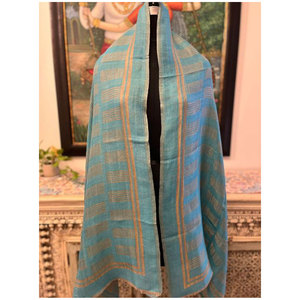 คอลเลคชั่นใหม่ ผ้าคลุมไหล่ลายทาง Zari ทำจากขนสัตว์อย่างดี ขนาด 70x200 ซม. พรีเมียม นุ่ม อุ่น หรูหรา ดีไซน์เนอร์ ผ้าคลุมไหล่พร้อมส่ง มีทุกสี - Product Image 2