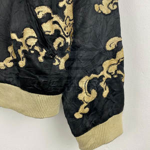 Chaqueta de Invierno Sukajan de Lujo, Hecha a Mano con Alta Calidad, Cuello Alto, Logotipo Frontal, Tacto Muy Suave, Hilo Premium para Bordado - Product Image 5