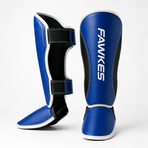 Rodilleras Fawkes Blancas y Azul Marino de PU Ajustables para Artes Marciales, Equipo de Protección Transpirable y Ligero con Marco Metálico para Adultos - Product Image 6