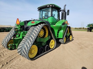 MAVERICK CORPORATE LOGISTICS LLC Tractor Agrícola de Servicio Pesado con Tracción en las 4 Ruedas, Transmisión por Engranajes, 210 HP y Componentes Premium - Product Image 3