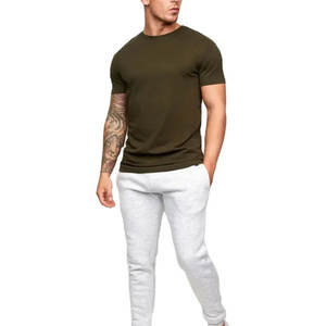 T-shirt personnalisé pour homme en olive foncé |   T-shirt d'été à manches courtes et col rond 100% coton |   Coupe classique, écologique, respirant, séchage rapide - Product Image 6