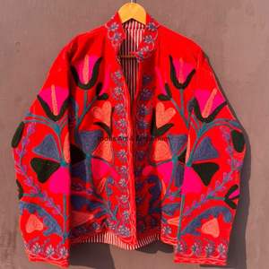 Veste en coton Suzani indienne faite à la main, veste courte brodée à la main, manteau unisexe, veste courte Suzani faite à la main - Product Image 2