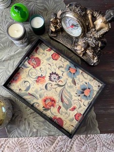 Plateau de service rectangulaire moderne en bois avec impression émaillée, idéal pour la cuisine, la table, les mariages – Nouveaux plateaux décoratifs – Fournisseur en gros - Product Image 4