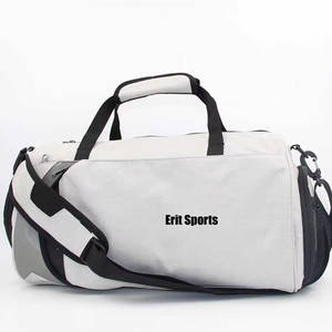 Sacs de sport professionnels légers et décontractés en gros avec sangle réglable, couleur et taille personnalisables, en tissu nylon/polyester de haute qualité - Product Image 3