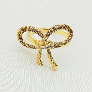 Décorations de mariage Vaisselle Porte-serviettes Nœud coulé Rond de serviette Serviette de luxe réutilisable Anneaux de tissu Or de haute qualité - Product Image 1