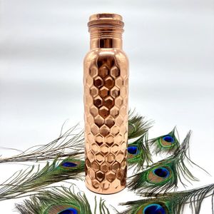 Bouteille d'eau en cuivre essentielle pour la cuisine, solution de stockage naturelle pour une eau potable propre, utilisation quotidienne à la maison et en cuisine - Product Image 5