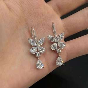 Exquisitos Pendientes de Diamantes Cultivados en Laboratorio con Corte Pera y Marquise, Certificados por IGI, Calidad DEF VVS VS, en Oro Sólido o Plata de Ley - Product Image 1