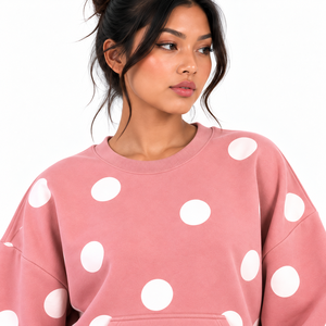 Sudadera Oversize Rosa con Puntos y Bolsillo Canguro para Mujer, Cuello Redondo, Estilo Casual Urbano, Proveedor de Logotipos Personalizados - Product Image 4