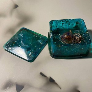 กล่องใส่เครื่องประดับเรซิ่น TIMELESS CRAFT รุ่น Blue Ocean Galaxy ทำด้วยมือ รูปทรงตามสั่ง กล่องเก็บเครื่องประดับอีพ็อกซี่เรซิ่น - Product Image 3