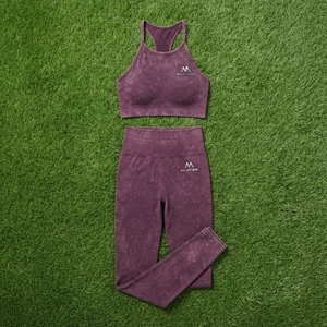 Conjunto Deportivo para Mujer Color Borgoña con Efecto Desgastado, Bra Deportivo y Leggings de Cintura Alta para Yoga, Gimnasio, Fitness y Ejercicio - Product Image 6