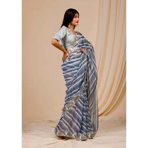 Saree ออกแบบงานแต่งงานที่มีการพิมพ์ดิจิตอลและงานเย็บปักถักร้อย - Product Image 3