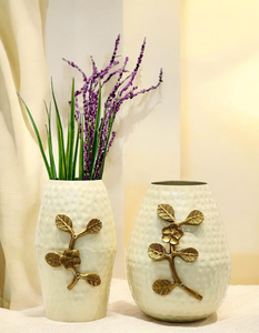 Ensemble de vases de table en métal ivoire artisanal Premium Unicorn, design feuille d'or, fait main, résistant à la rouille, pour mariage - Product Image 4