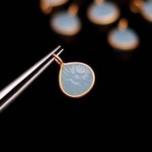 Pendentif fleur en calcédoine bleue naturelle, charme en argent sterling 925, pierre précieuse sculptée à la main, charme en forme de cœur pour la création de bijoux - Product Image 5