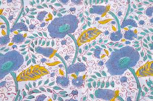 Tela 100% Algodón Suave y Puro con Estampado Floral para Ropa - Túnica India para Vestidos, Cortinas, Ropa de Dormir, Juguetes, Ligera - Product Image 3