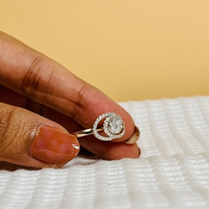 Bague de fiançailles classique pour femme en or rose 14 carats avec diamants naturels taille brillant couleur H blanc - Product Image 4