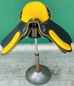 Sillín de Cuero Ultraligero para Enduro con Estructura de Fibra de Carbono Disponible en 16 Pulgadas, Sillín Cómodo para Carreras de Enduro - Product Image 3