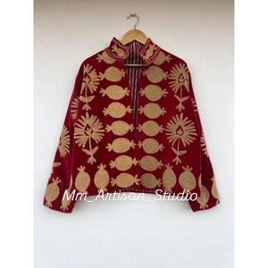 เสื้อแจ็คเก็ตวาร์ซิตี้พรีเมียม Suzani รุ่นฤดูใบไม้ร่วง/ฤดูหนาว แบบปกติ ผ้าถัก ระบายอากาศได้ดี ปักลาย ติดกระดุม ผ้าฝ้าย เป็นมิตรกับสิ่งแวดล้อม แบบสองด้าน ใช้ความร้อนได้ - Product Image 1