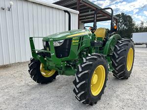 Tractor Agrícola John Deere 5060E de 70HP, 4WD, con Transmisión por Engranajes y Bomba, Alta Productividad, 2 Años de Garantía, ¡Gran Venta! - Product Image 4