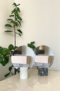 Miroir de beauté moderne, accessoire de table de luxe, miroir au design élégant, miroir de vanité de haute qualité, miroir décoratif avec base en marbre - Product Image 4