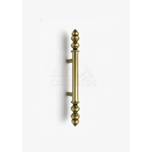 Hecho de metal de alta calidad para una belleza y durabilidad duraderas, una impresionante manija de puerta que complementa interiores elegantes. - Product Image 4