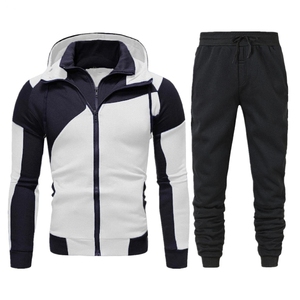 Ensemble de survêtement personnalisé pour homme, coupe ajustée, qualité supérieure, fournisseur OEM de vêtements de sport et streetwear - Product Image 1