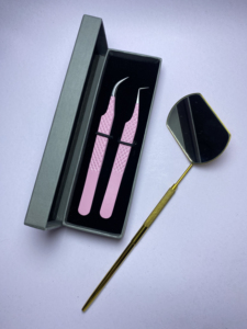 Pince à cils en acier inoxydable de haute qualité, en forme de L, à 90 degrés, anti-magnétique, pointe en fibre pour volume, pointe lisse pour cils - Product Image 4