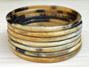 Brazalete de Cuerno de Búfalo para Mujer, Ecológico, Hecho a Mano, Estilo Clásico, Regalo de Boda, Joyería de Alta Calidad, Personalizable - Product Image 1