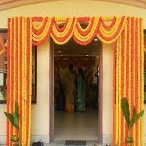 พวงมาลัยดอกดาวเรืองประดิษฐ์ทำมือสำหรับงานแต่งงานแบบอินเดีย ตกแต่งผนังและงานเทศกาล ของตกแต่งโทรัน ขายส่งพวงมาลัย - Product Image 4