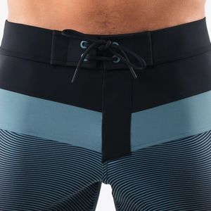 Shorts de bain athlétiques pour hommes, noirs, bleu acier, à séchage rapide, avec cordon de serrage, pour la plage, la natation et les sports nautiques - Product Image 5