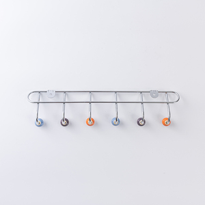 Porte-manteau mural coloré en métal avec crochets, rail moderne pour chapeaux et sacs, organisateur de rangement pour entrée - Product Image 5