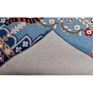 Tapis en laine tufté à la main, motif tigre du Bengale exotique, médaillon persan, bordure florale orientale vintage, bleu clair - Product Image 4