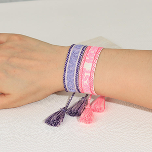 Bracelet personnalisé brodé avec la lettre « Meilleure maman », bracelet tissé réglable pour maman - Product Image 3