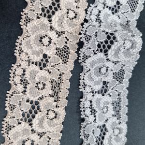 Tissu en dentelle florale rose 3 cm, léger, extensible, bord festonné, pour la décoration de lingerie et de vêtements - Product Image 1