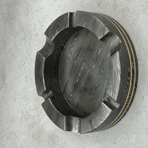 Cenicero de Lujo con Patrón Damasco, Bandeja para Fumar de Metal Hecha a Mano, Elegante Decoración para el Hogar, Regalo para Fumadores y Coleccionistas - Product Image 2