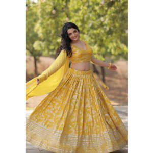 Diseño Dyeable Pure Viscose Jacquard tela Lehenga Choli & Dupatta Set - Product Image 1
