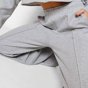 Ensemble 2 pièces mode femme en solde : Haut à capuche et pantalon évasé en polaire, survêtement d'hiver tissé taille haute - Product Image 6