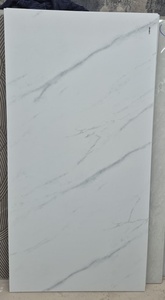 กระเบื้องพอร์ซเลนขนาด 60x120 ซม. สำหรับส่งออกจำนวนมากจากอินเดีย คุณภาพสูง ทนทาน พื้นผิวมันเงา เหมาะสำหรับปูพื้นเชิงพาณิชย์ - Product Image 5