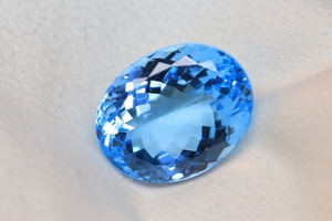 Increíble piedra preciosa de topacio azul suizo - Topacio azul suizo facetado suelto de forma ovalada 12x10mm, piedra auténtica para joyería. - Product Image 4