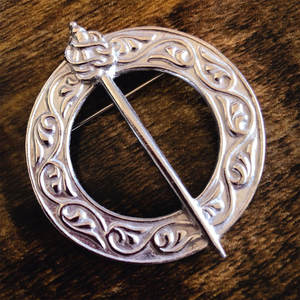 Broche para chal con diseño de caligrafía, cierre trasero tipo broche Highland, accesorios tradicionales para kilt escocés - Product Image 6