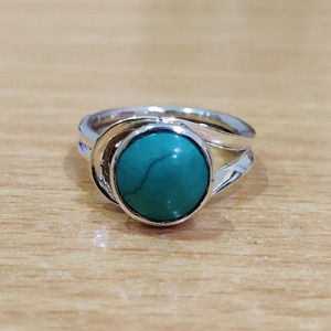 <b>Turquoise</b> Fashion <b>Ring</b> 3.8 Grams Weight - Product Image 1