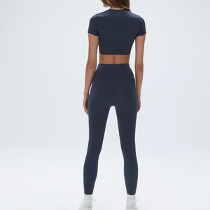 Best Selling Women's Yoga Set Lightweight Gym Training Wear Sustainable Design with Plus Size Feature Wholesale Latest Yoga Sets - Product Image 5