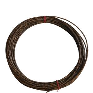 La imagen muestra un rollo de cordón trenzado, probablemente hecho con materiales naturales como cuero o tripas. - Product Image 2