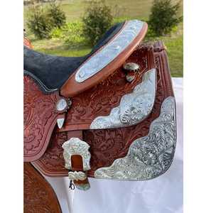 Silla de montar western de cuero de alta calidad con diseño floral tallado a mano |   Equipo Ecuestre Premium Detallado para Rodeo, Montar a Caballo y Competencias - Product Image 5