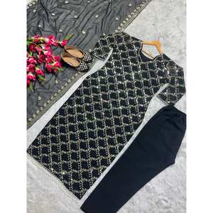 Ensemble haut long, pantalon et dupatta de style fantaisie - Vêtements indiens et pakistanais - Product Image 2