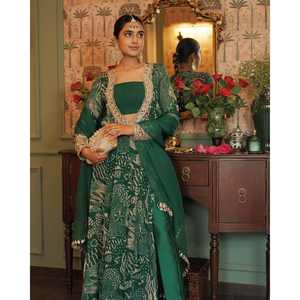 Ensemble de costumes de fête pour femmes de créateur avec paillettes brodées et travail en vrai miroir - Product Image 4