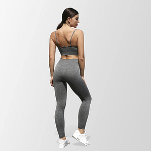 Ensemble de sport sans couture pour femme : Leggings taille haute effet ventre plat et brassière de sport – Tenue de yoga et de performance EliteFlow - Product Image 3