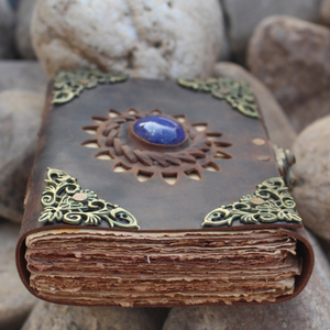 Diario de Cuero Personalizado con Grabado de Piedra Azul, Cuaderno de Papel con Borde Rústico Hecho a Mano, Diseño de Esquinas Metálicas Antiguas, Regalo Personalizado - Product Image 5