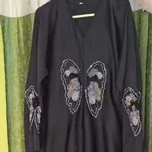 Abaya noire élégante pour femmes, robe islamique modeste, tenue traditionnelle stylée - Product Image 1