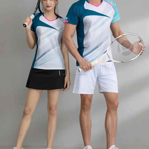 Conjunto de uniforme de tenis con estampado de sublimación personalizado, camisa y pantalones cortos deportivos transpirables de secado rápido para hombres y mujeres - Product Image 6