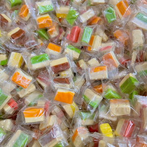 ขนมมะพร้าวระดับพรีเมียมของเราถูกสร้างขึ้นโดยใช้มะพร้าวสดเพื่อให้คุณได้รสชาติของมะพร้าวที่อร่อยและเป็นธรรมชาติมากที่สุด - Product Image 3